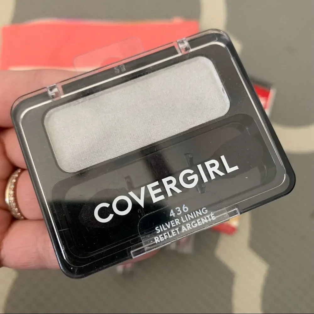 6 Piece Makeup Lot with Makeup Bag! Maybelline, CoverGirl, Nyx,‎ Mellie